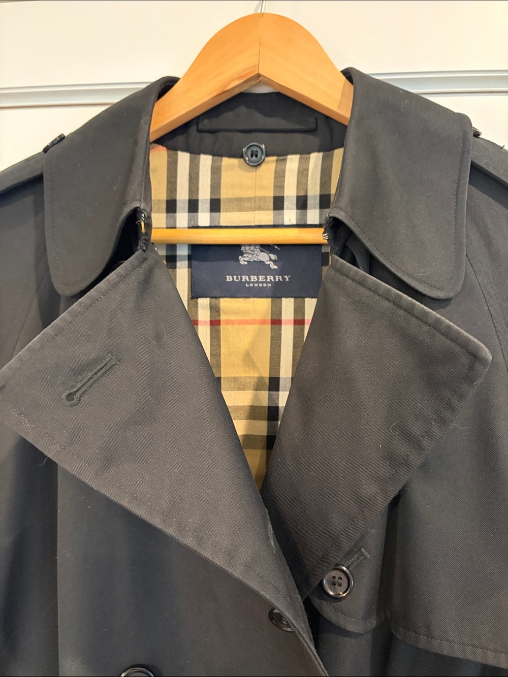 Burberry Black Double-Breasted Long Trench Coat with Signature Check Lining - Picture 4 of 16